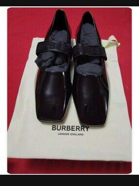 Burberry Flat Ballerina